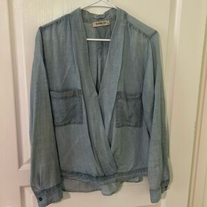 Women’s Chambray Top